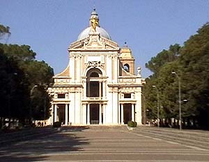 Assisi: Portiunkula - Frontansicht