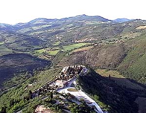 Assisi: Burg Rocca Maggiore - Blick ins Tesciotal