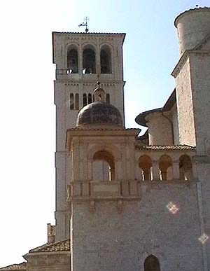 Assisi: Basilika S.Francesco - Turm
