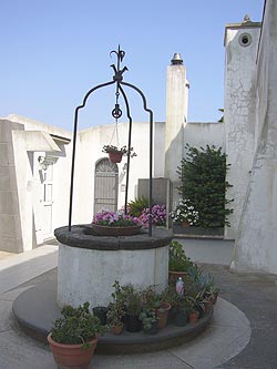 Ischia: Typischer sdlndischer Innenhof 
