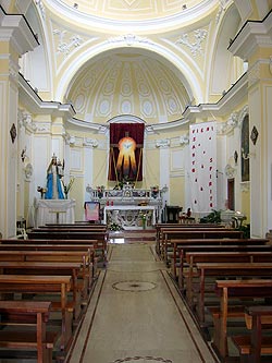 Ischia: Serrara Kirche Innenansicht