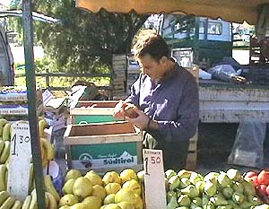 Iraklion: Sdtiroler pfel auf dem Markt