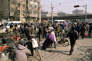 Beijing: Friseur auf Strasse