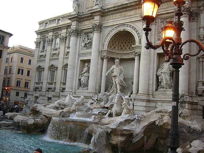 Rom: Trevi-Brunnen