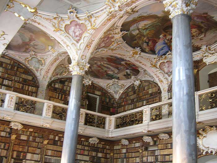 Brixen: Philosophisch-Theologische Hochschule am Priesterseminar, Bibliiothek