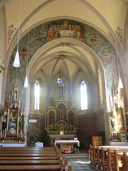 Teis im Eisacktal in Suedtirol - Herz-Jesu-Kirche
