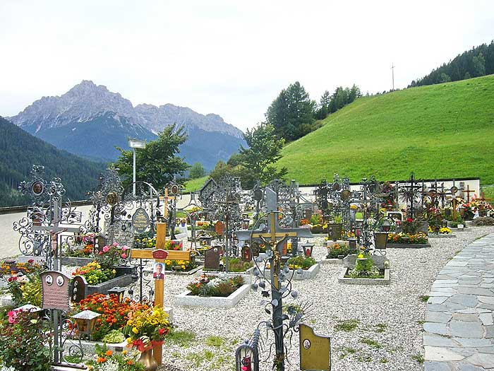 Winnebach: Friedhof