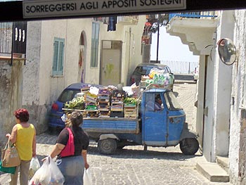 Ischia - Panza: Gemueseverkaeufer